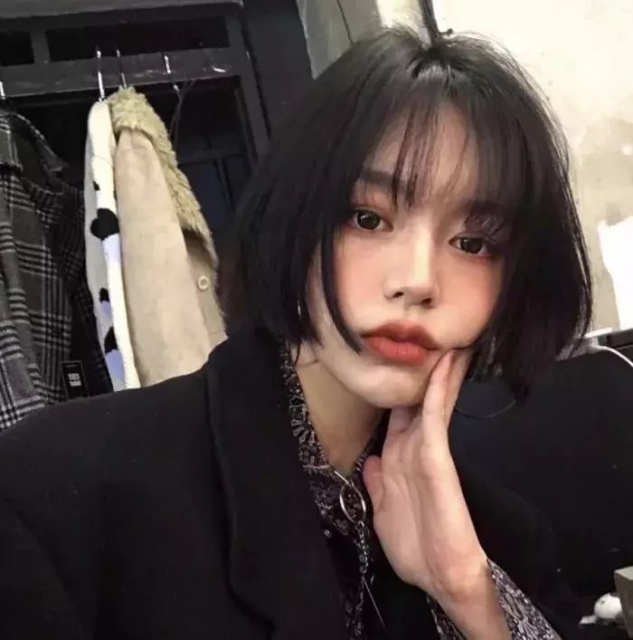 一觉醒来变成妹子